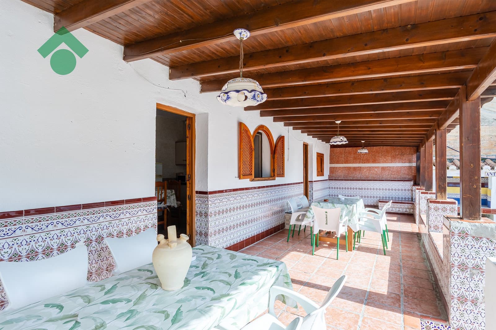Chalet de 6 habitaciones en Almuñécar en venta con garaje - 499.900 € (Ref: 9645818)