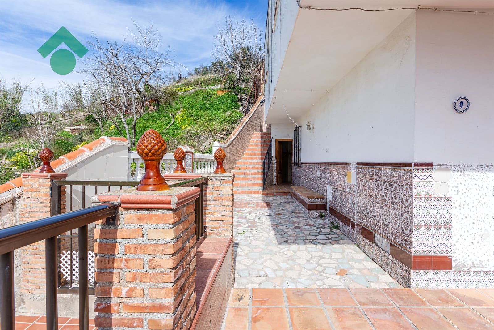 Chalet de 6 habitaciones en Almuñécar en venta con garaje - 499.900 € (Ref: 9645818)