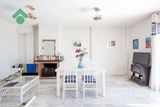 3 quarto Moradia em Banda para venda em Almuñécar com piscina garagem - 399 900 € (Ref: 9807017)