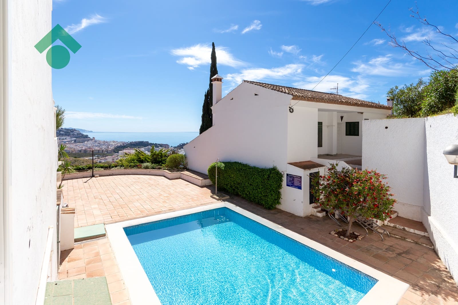 3 quarto Moradia em Banda para venda em Almunecar com piscina garagem - 399 900 € (Ref: 9807017)