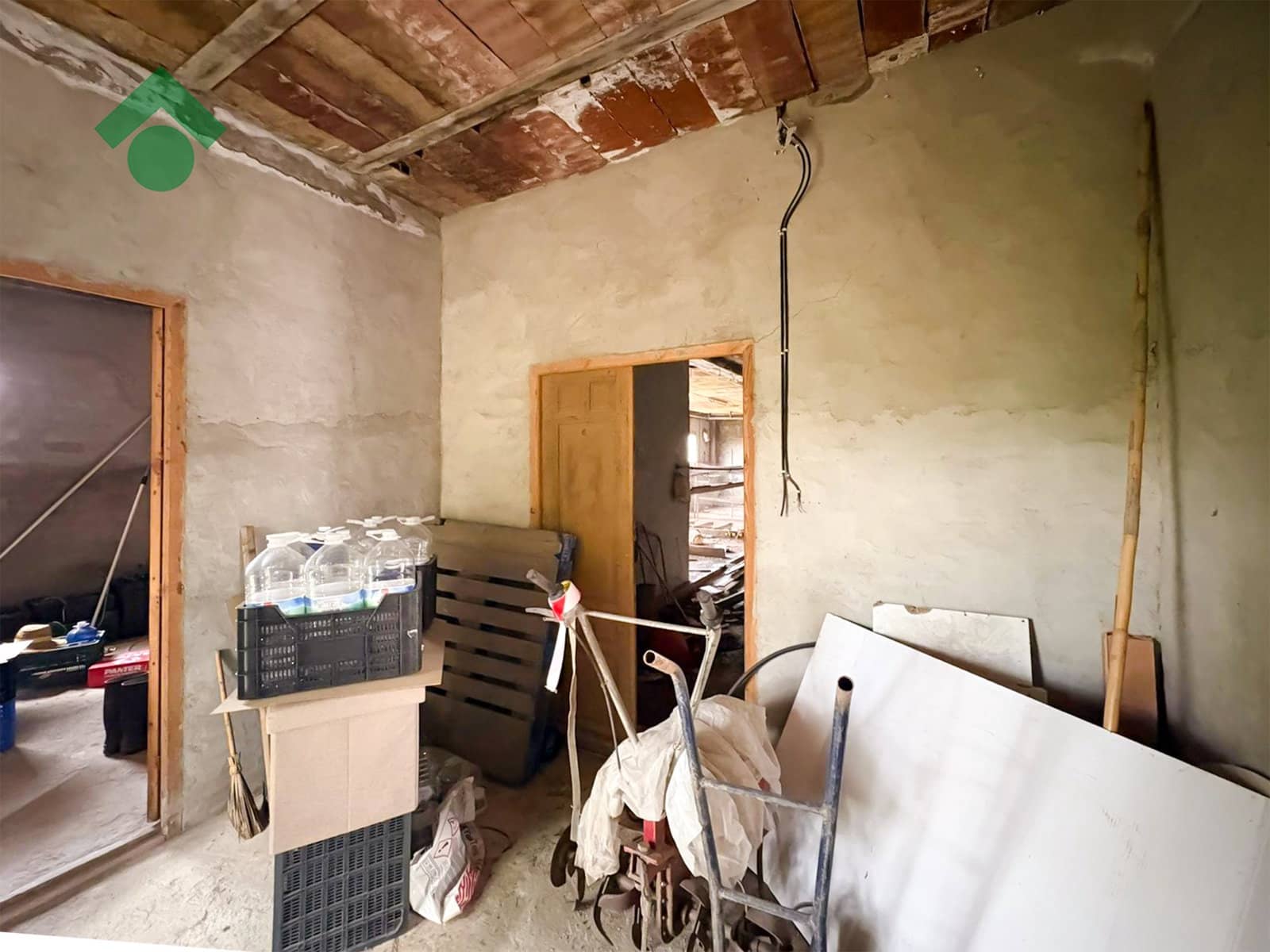 7 bedroom Townhouse for sale in Almunecar with garage - € 219,900 (Ref: 9807168)