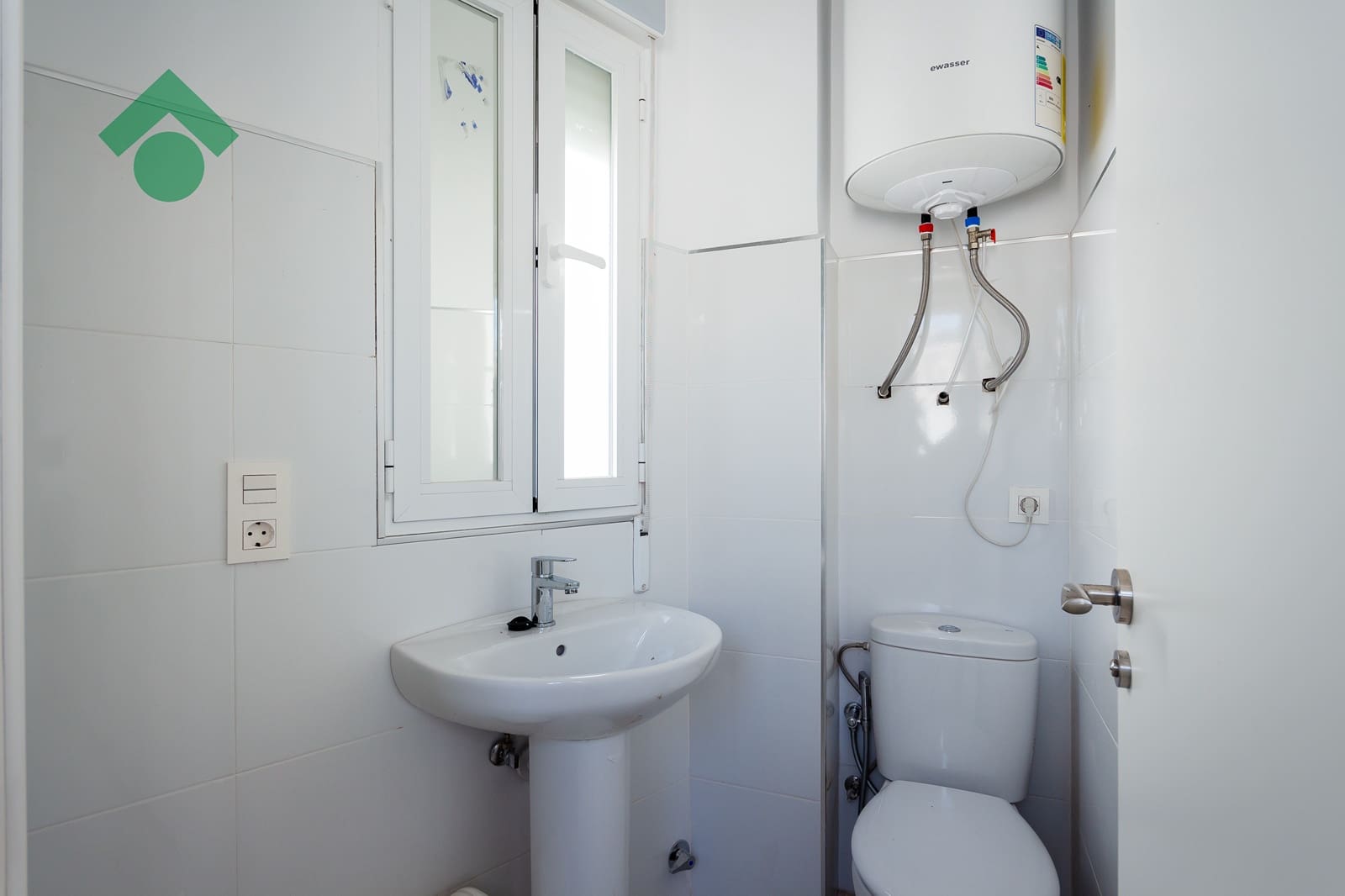 2 bedroom Villa for sale in Almunecar with garage - € 239,900 (Ref: 9818614)