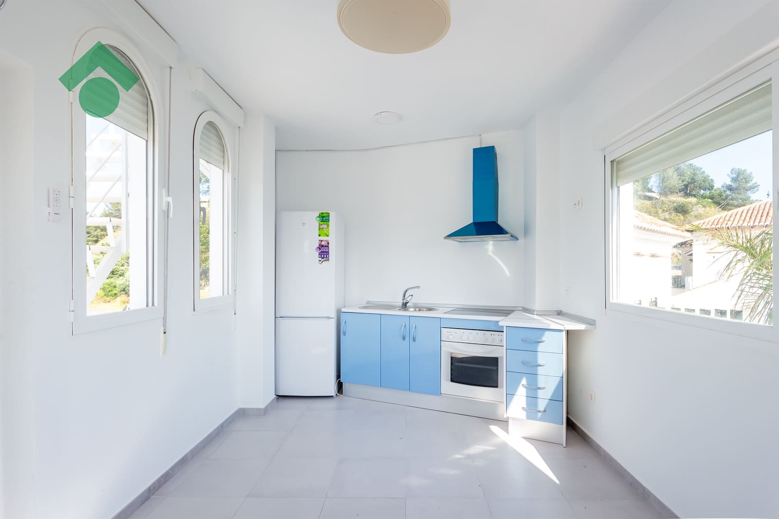 2 bedroom Villa for sale in Almunecar with garage - € 239,900 (Ref: 9818614)