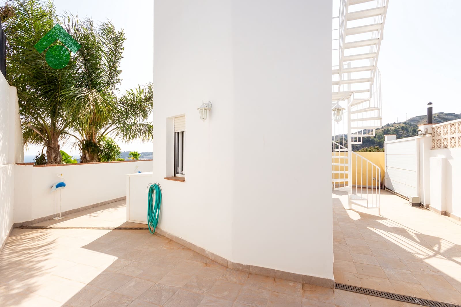 2 bedroom Villa for sale in Almunecar with garage - € 239,900 (Ref: 9818614)