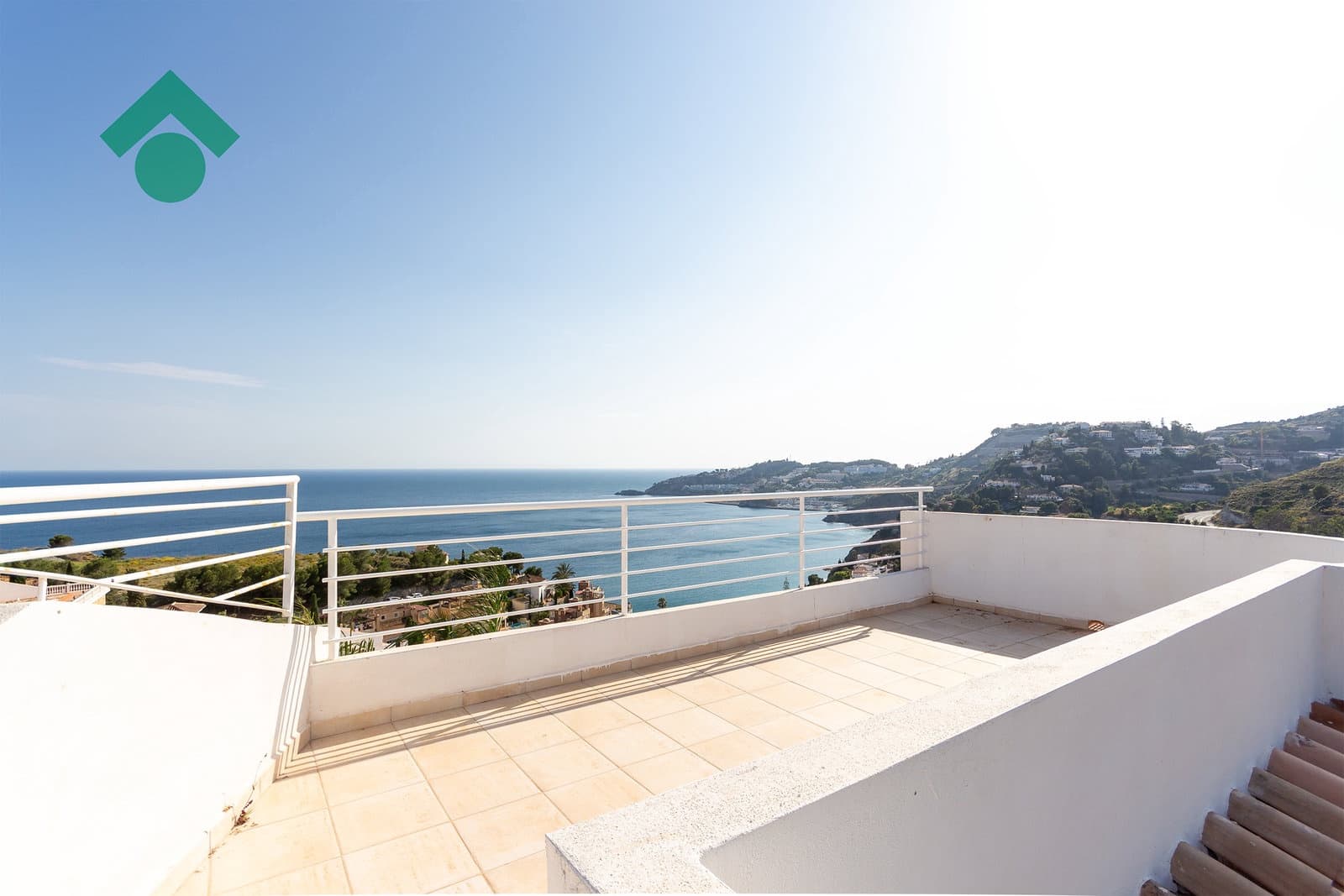 2 bedroom Villa for sale in Almunecar with garage - € 239,900 (Ref: 9818614)