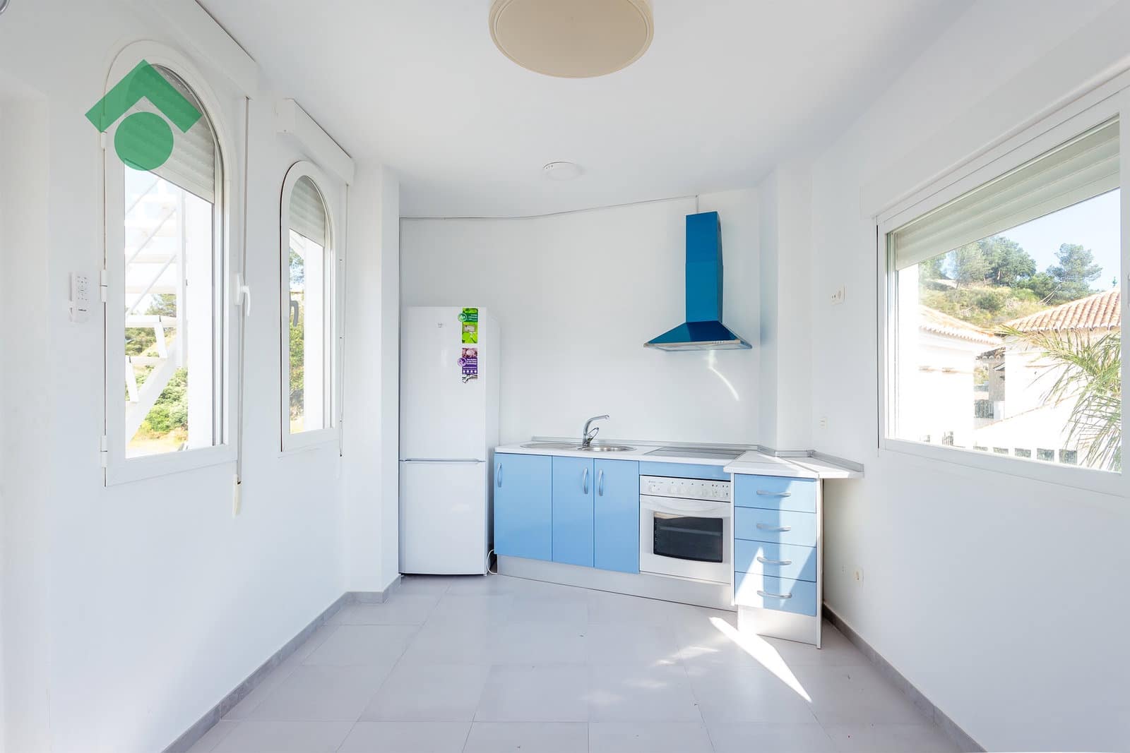 2 bedroom Villa for sale in Almunecar with garage - € 239,900 (Ref: 9818614)