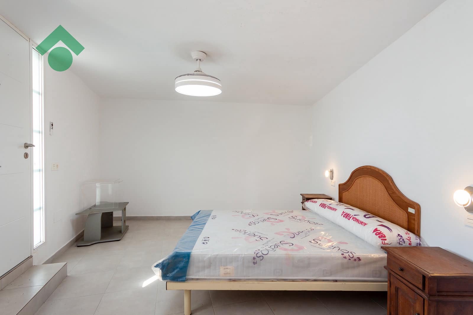 2 bedroom Villa for sale in Almunecar with garage - € 239,900 (Ref: 9818614)