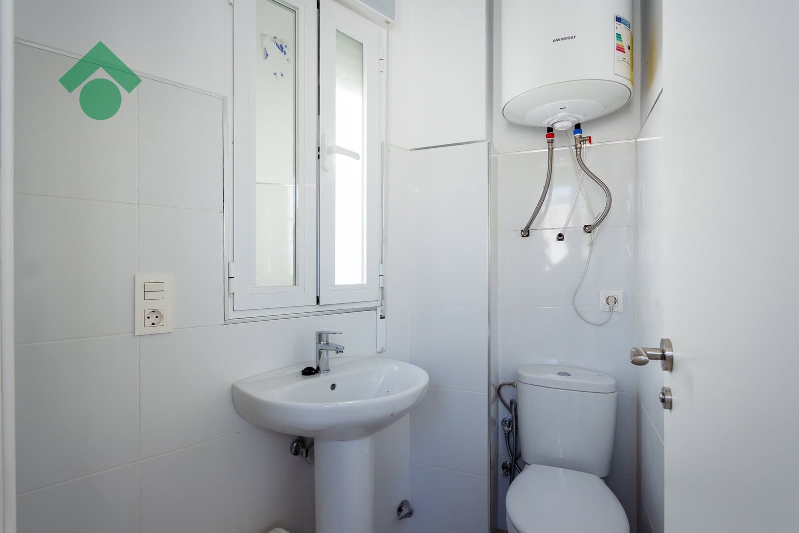 2 bedroom Villa for sale in Almunecar with garage - € 239,900 (Ref: 9818614)