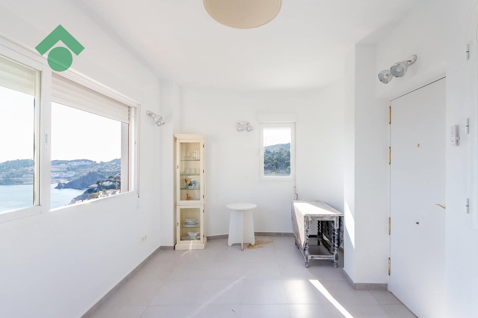 2 bedroom Villa for sale in Almunecar with garage - € 239,900 (Ref: 9818614)