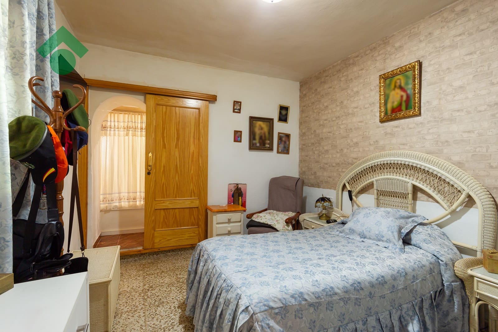 5 bedroom Villa for sale in Almunecar - € 255,000 (Ref: 9830384)