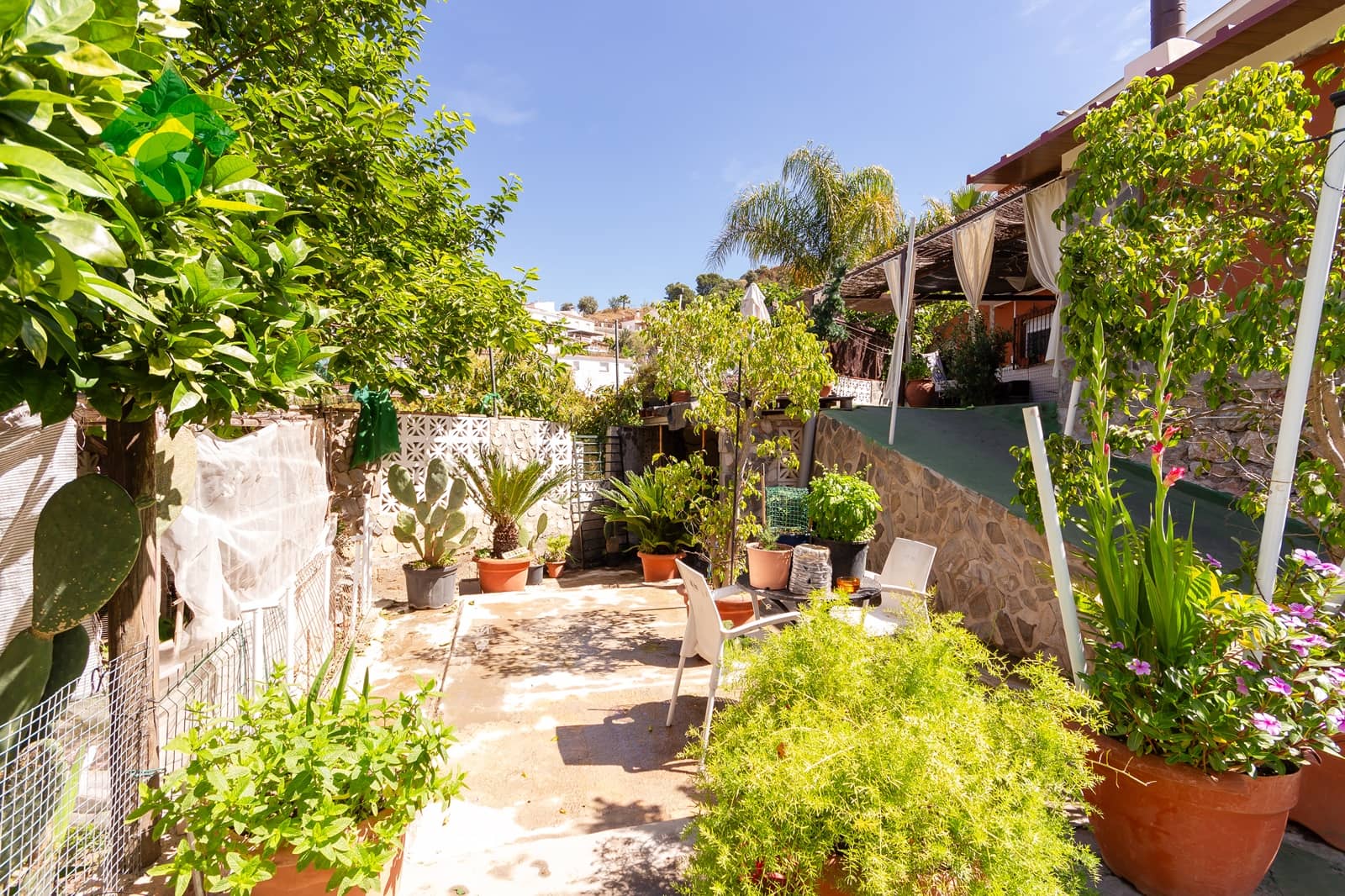 5 bedroom Villa for sale in Almunecar - € 255,000 (Ref: 9830384)