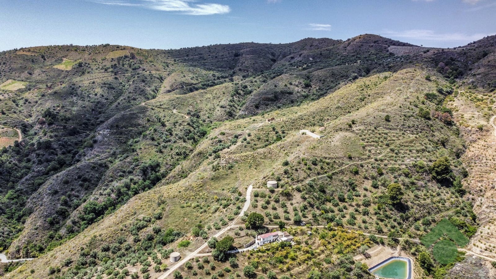 5 bedroom Finca/Country House for sale in Almunecar with garage - € 129,900 (Ref: 9830386)