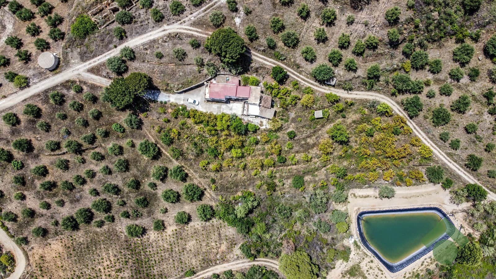 5 bedroom Finca/Country House for sale in Almunecar with garage - € 129,900 (Ref: 9830386)