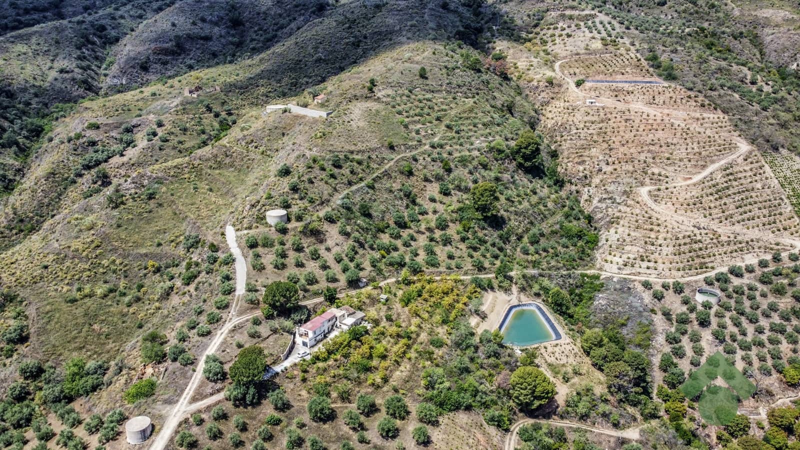 5 bedroom Finca/Country House for sale in Almunecar with garage - € 129,900 (Ref: 9830386)