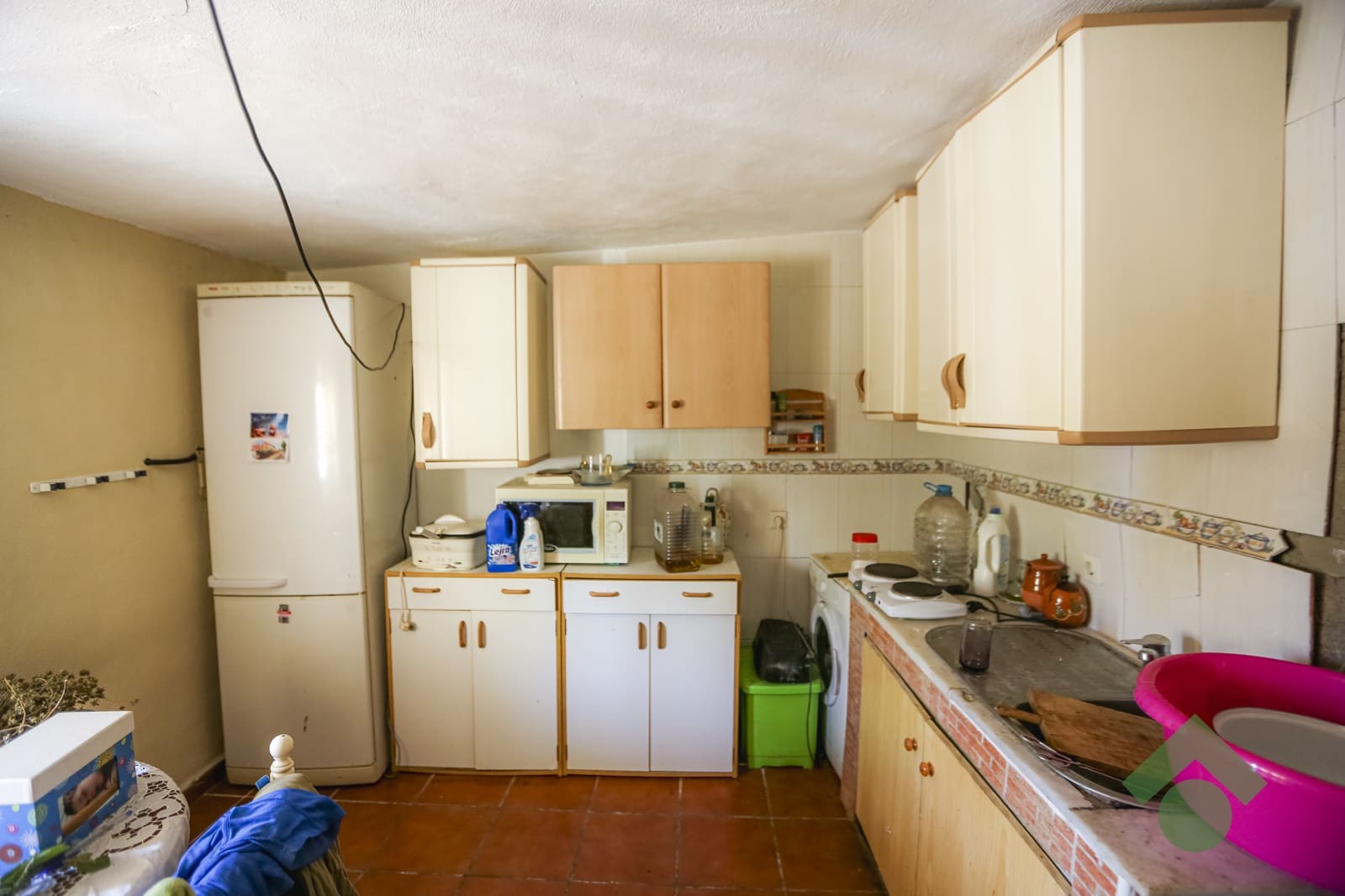 5 bedroom Finca/Country House for sale in Almunecar with garage - € 129,900 (Ref: 9830386)
