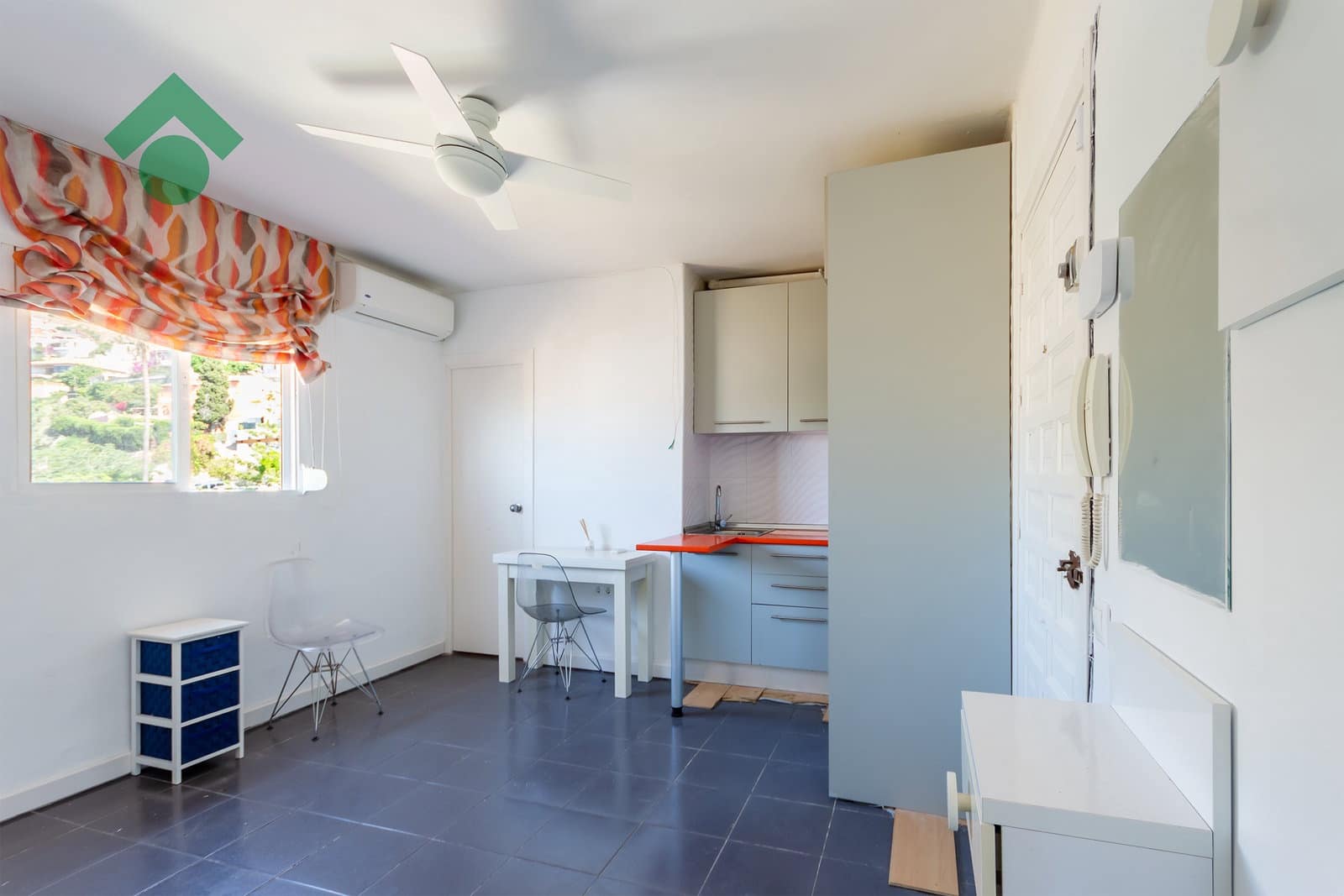 2 bedroom Apartment for sale in Almunecar with garage - € 121,900 (Ref: 9925258)