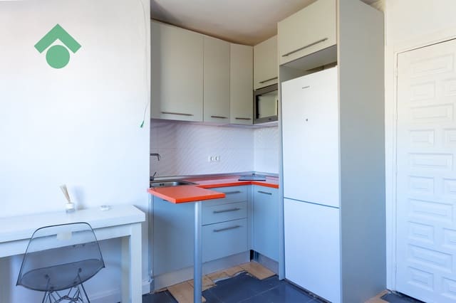 2 Zimmer Apartment zu verkaufen in Almuñécar mit Garage - 121.900 € (Ref: 9925258)
