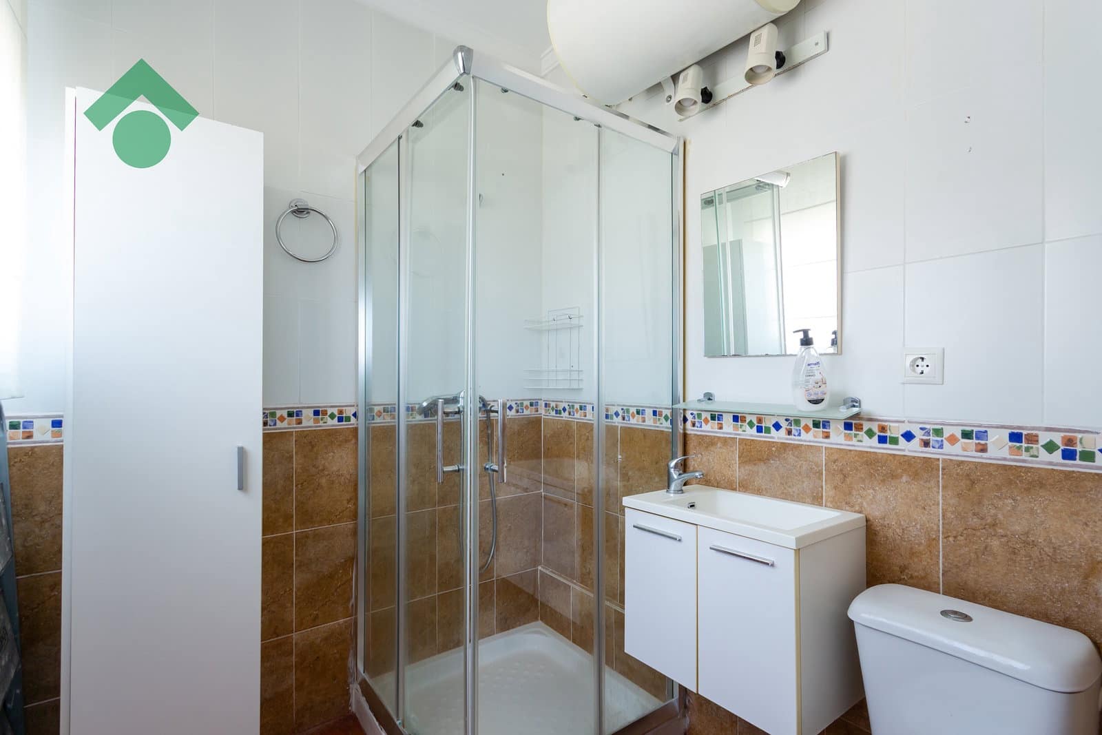 2 bedroom Apartment for sale in Almunecar with garage - € 121,900 (Ref: 9925258)