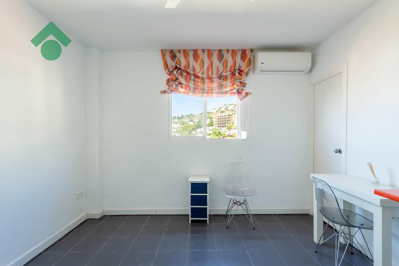 2 bedroom Apartment for sale in Almunecar with garage - € 121,900 (Ref: 9925258)