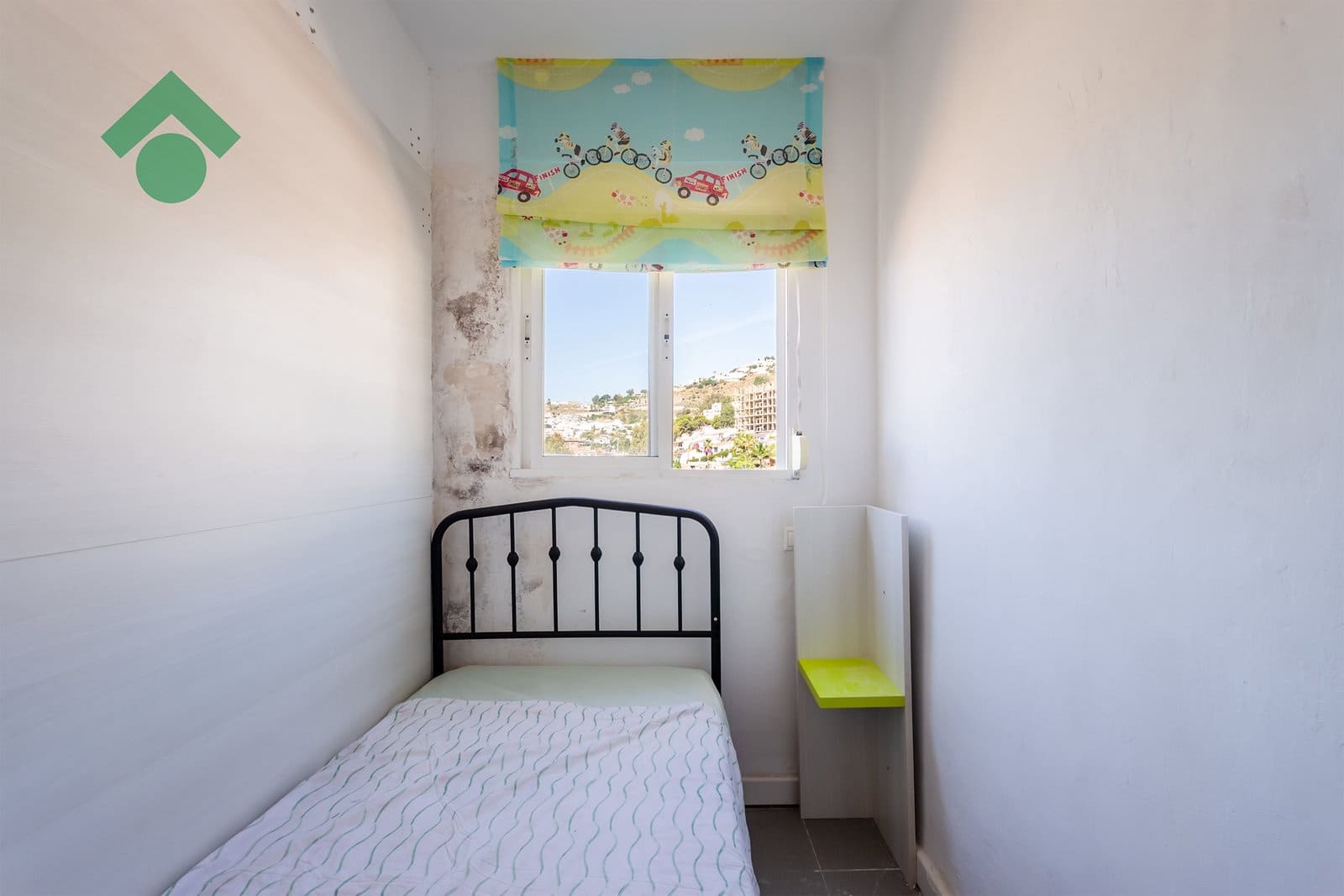 2 bedroom Apartment for sale in Almunecar with garage - € 121,900 (Ref: 9925258)