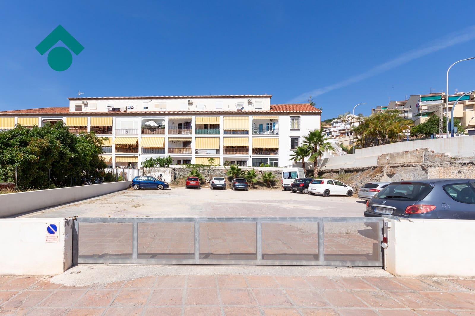 2 bedroom Apartment for sale in Almunecar with garage - € 121,900 (Ref: 9925258)