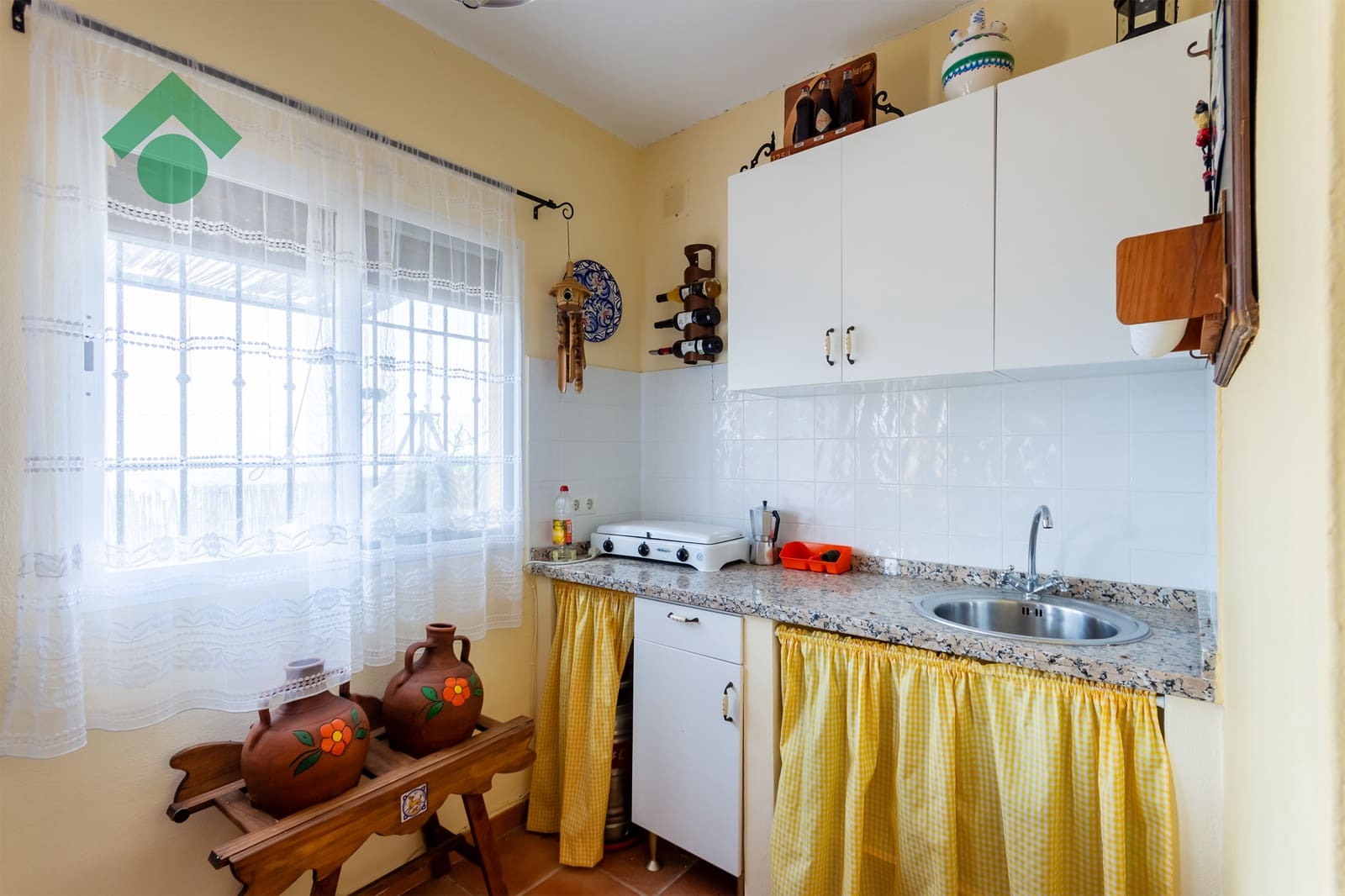 Finca/Country House for sale in Almunecar with pool garage - € 94,900 (Ref: 9925259)