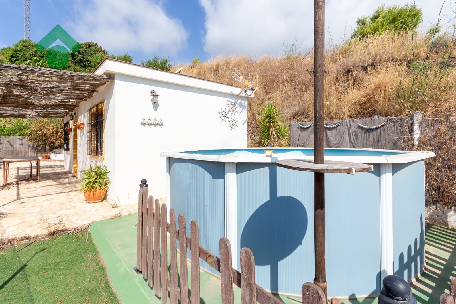 Finca/Country House for sale in Almunecar with pool garage - € 94,900 (Ref: 9925259)