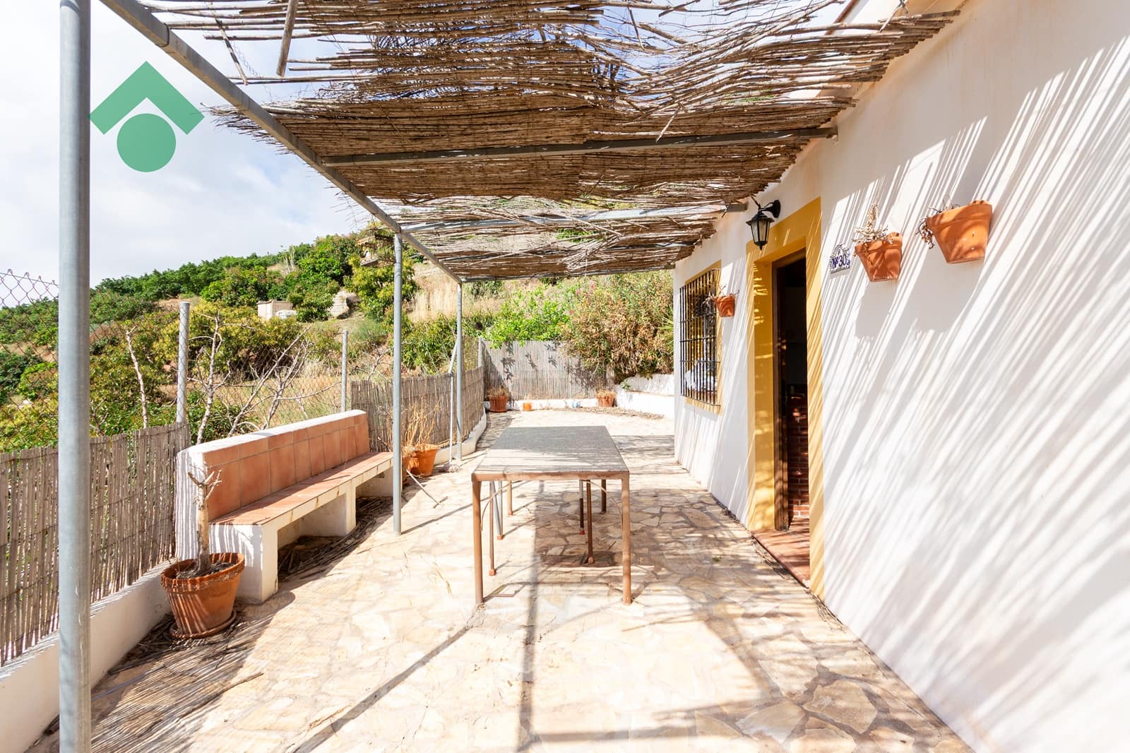 Finca/Country House for sale in Almunecar with pool garage - € 94,900 (Ref: 9925259)