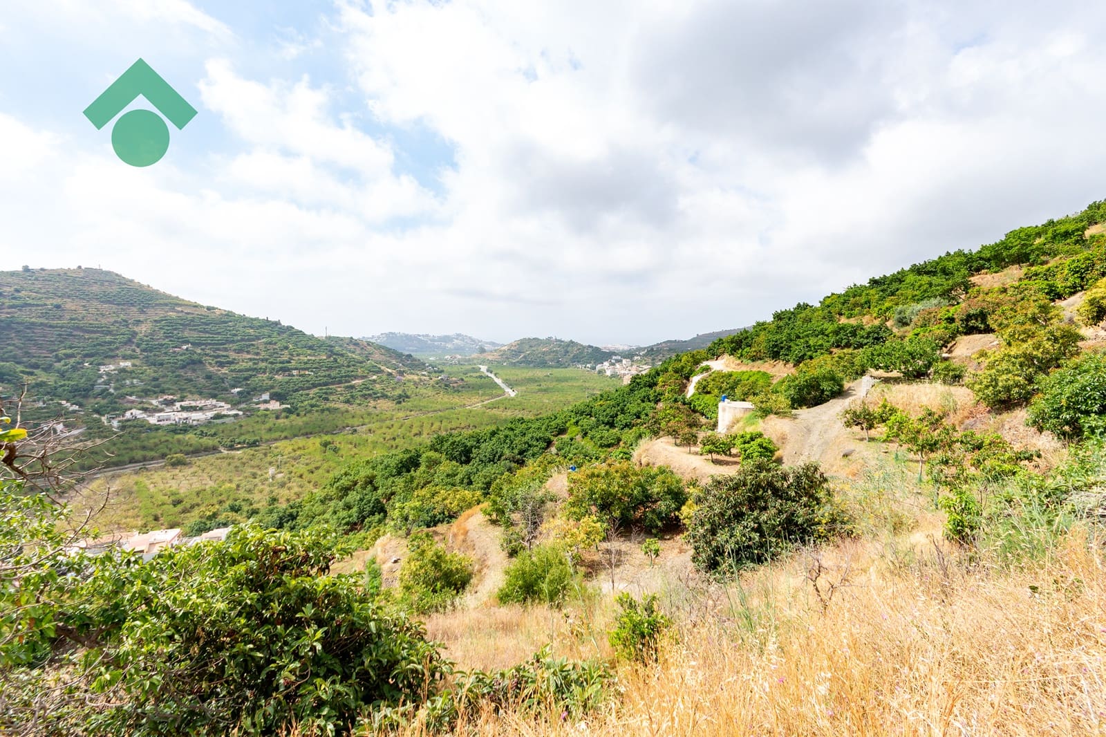 Finca/Country House for sale in Almunecar with pool garage - € 94,900 (Ref: 9925259)