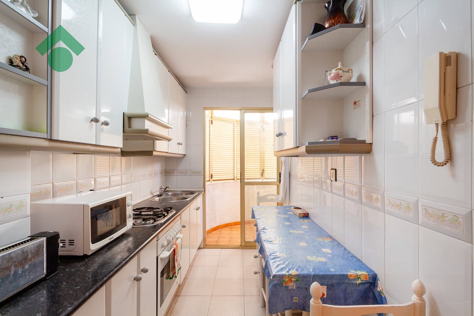 2 bedroom Apartment for sale in Almunecar with pool garage - € 299,900 (Ref: 9926483)