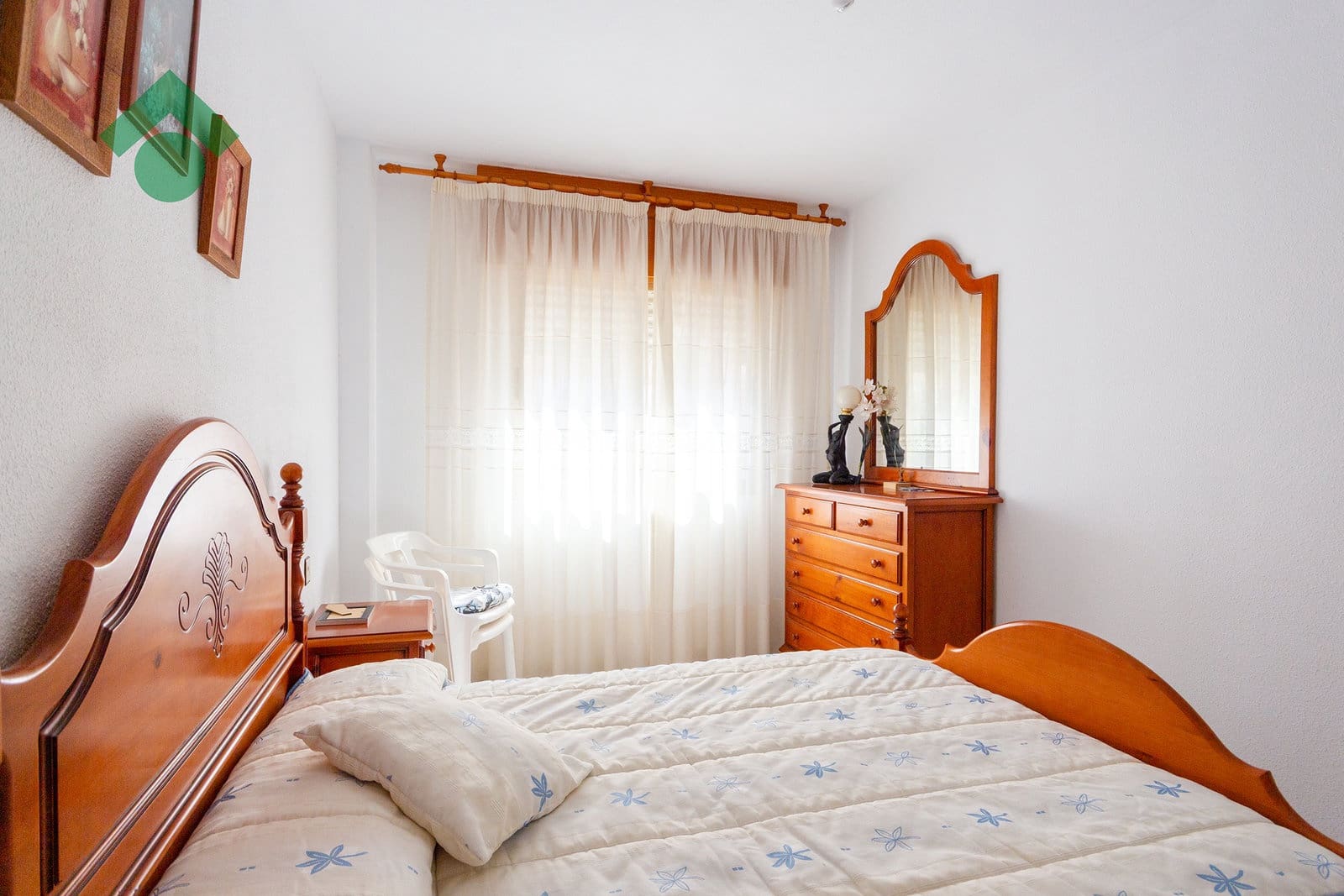 2 bedroom Apartment for sale in Almunecar with pool garage - € 299,900 (Ref: 9926483)