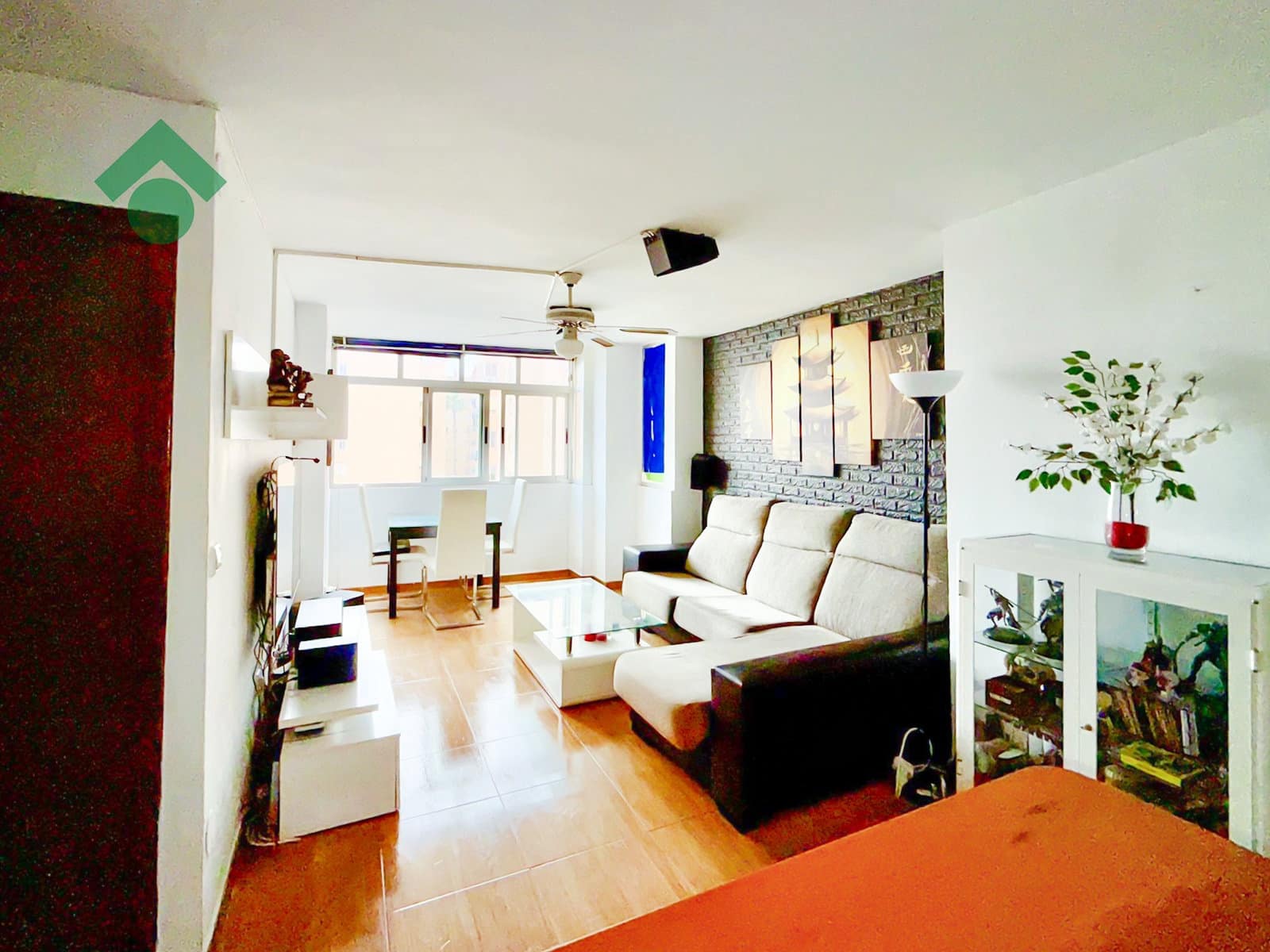 Apartamento de 2 habitaciones en Almuñécar en venta - 164.900 € (Ref: 9926486)
