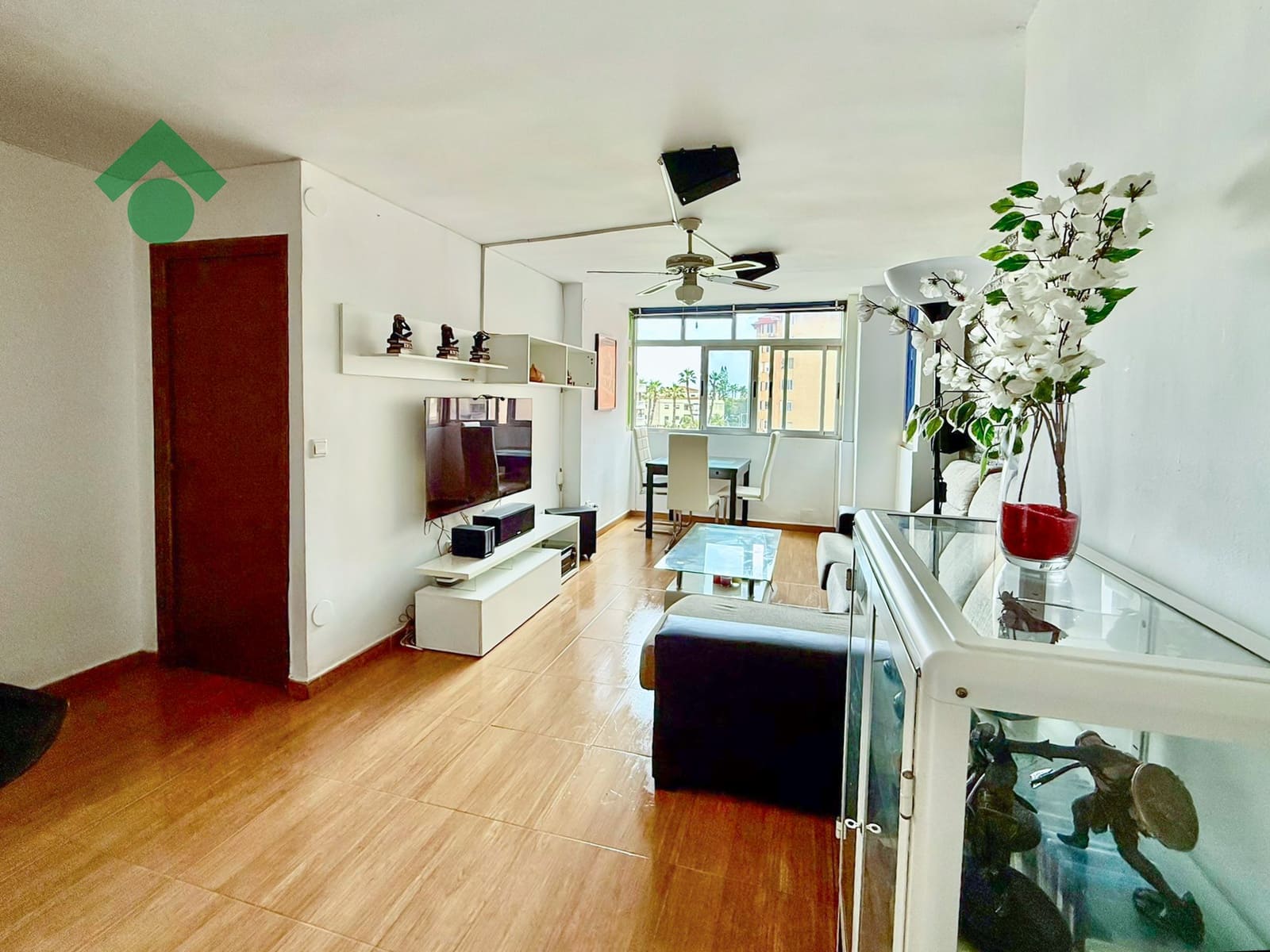 Apartamento de 2 habitaciones en Almuñécar en venta - 164.900 € (Ref: 9926486)