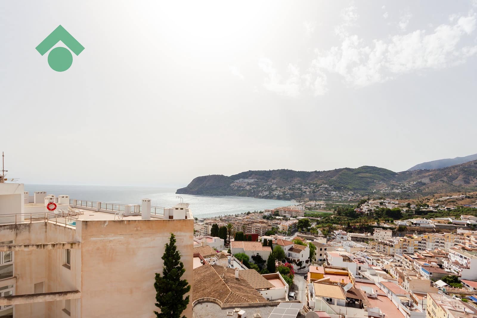 3 Zimmer Apartment zu verkaufen in La Herradura mit Garage - 270.000 € (Ref: 9986202)