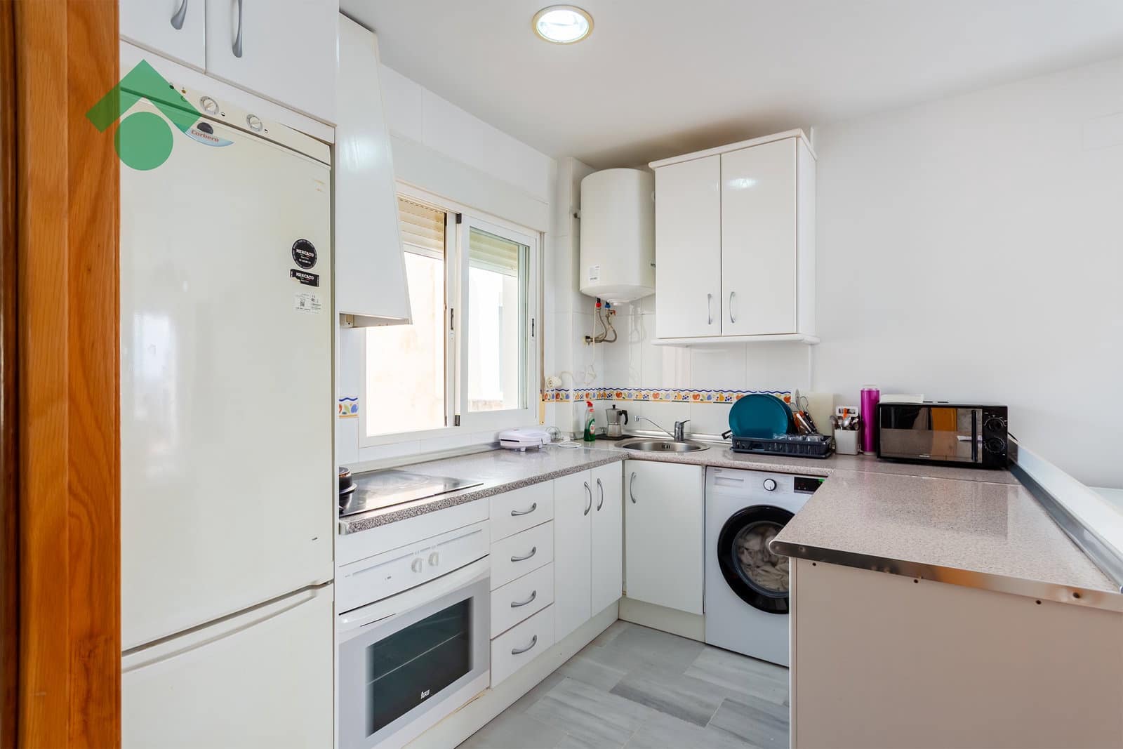 3 Zimmer Apartment zu verkaufen in La Herradura mit Garage - 270.000 € (Ref: 9986202)