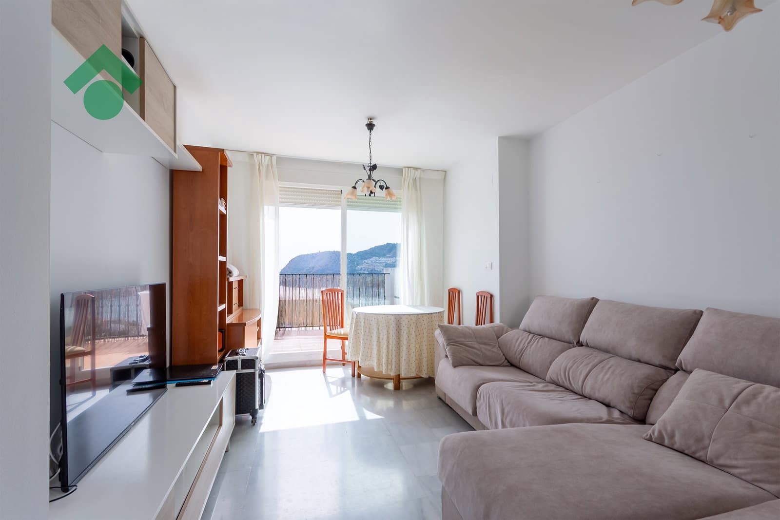 3 Zimmer Apartment zu verkaufen in La Herradura mit Garage - 270.000 € (Ref: 9986202)