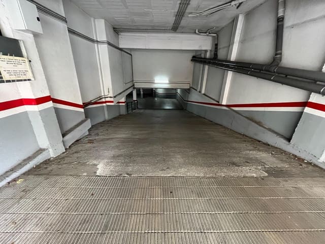 Garage à louer à Igualada - 100 € (Ref: 8653119)