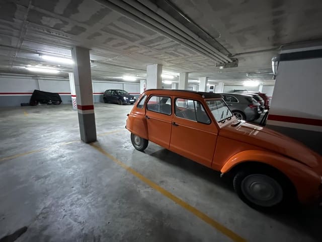 Garage à louer à Igualada - 100 € (Ref: 8653119)