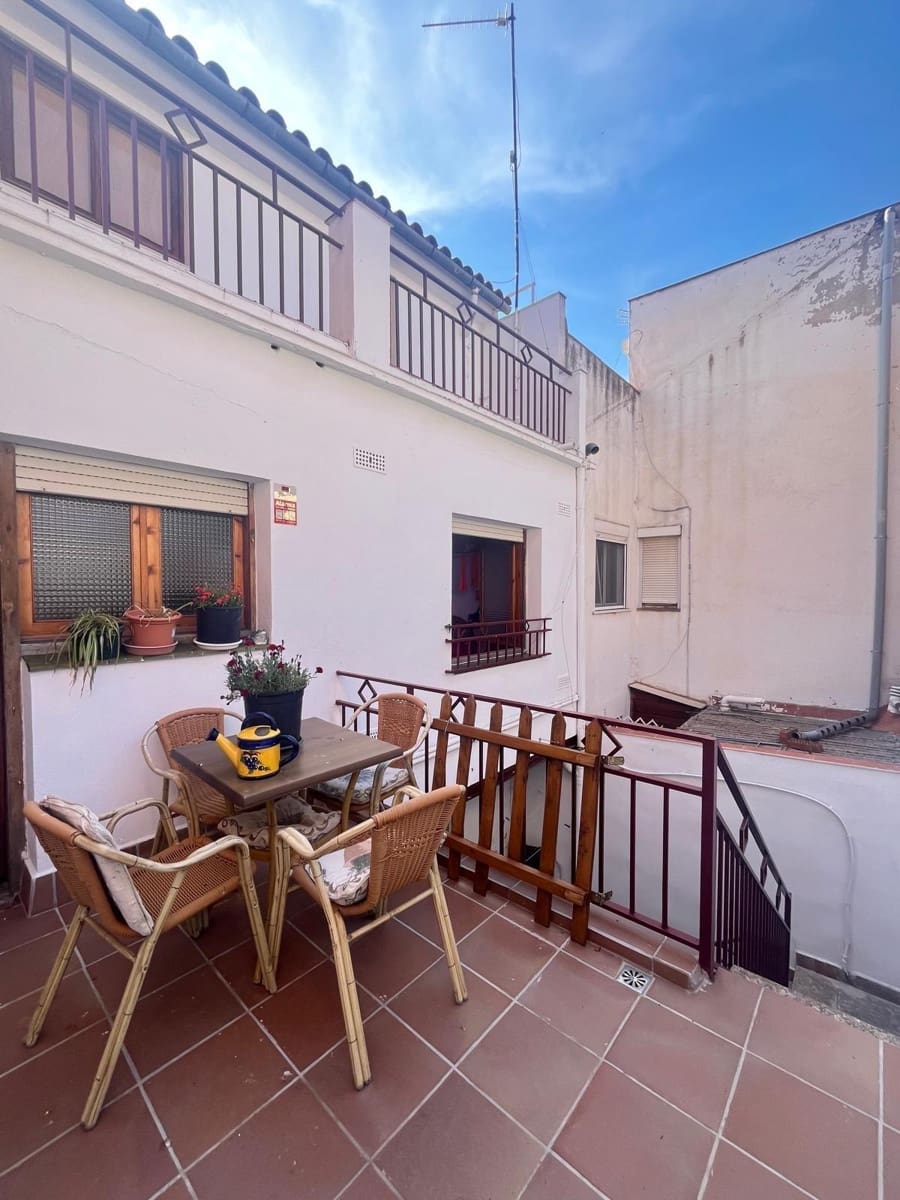 7 soveværelse Byhus til salg i Igualada - € 159.000 (Ref: 8653125)