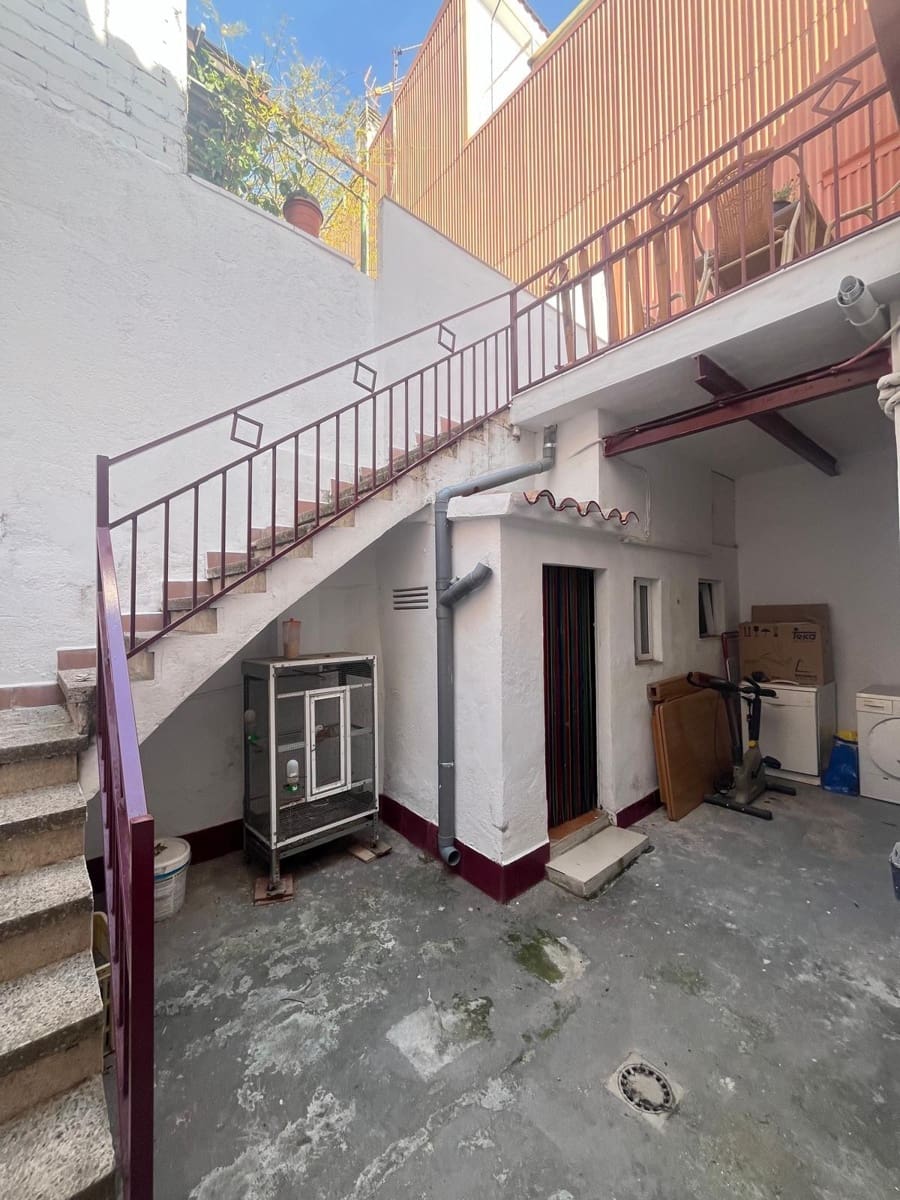 7 soveværelse Byhus til salg i Igualada - € 159.000 (Ref: 8653125)