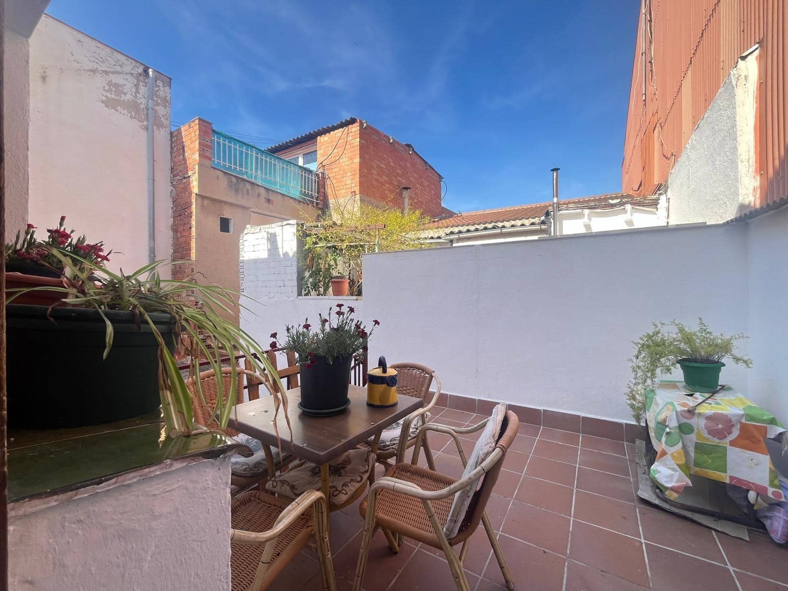 7 soveværelse Byhus til salg i Igualada - € 159.000 (Ref: 8653125)