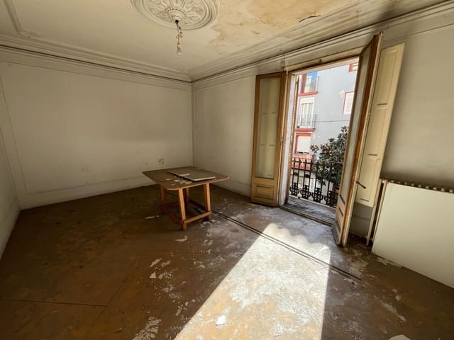 4 sovrum Lägenhet till salu i Igualada - 150 500 € (Ref: 8653130)