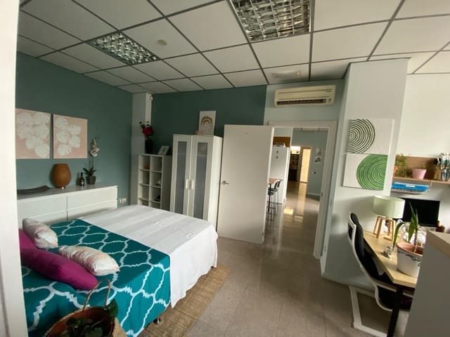 3 bedroom Flat for sale in Vilanova del Camí with garage - € 315,000 (Ref: 8653145)