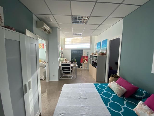 3 bedroom Flat for sale in Vilanova del Camí with garage - € 315,000 (Ref: 8653145)