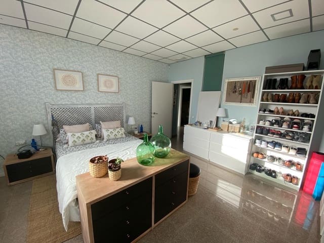 3 bedroom Flat for sale in Vilanova del Camí with garage - € 315,000 (Ref: 8653145)
