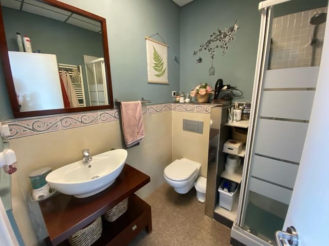 3 bedroom Flat for sale in Vilanova del Camí with garage - € 315,000 (Ref: 8653145)