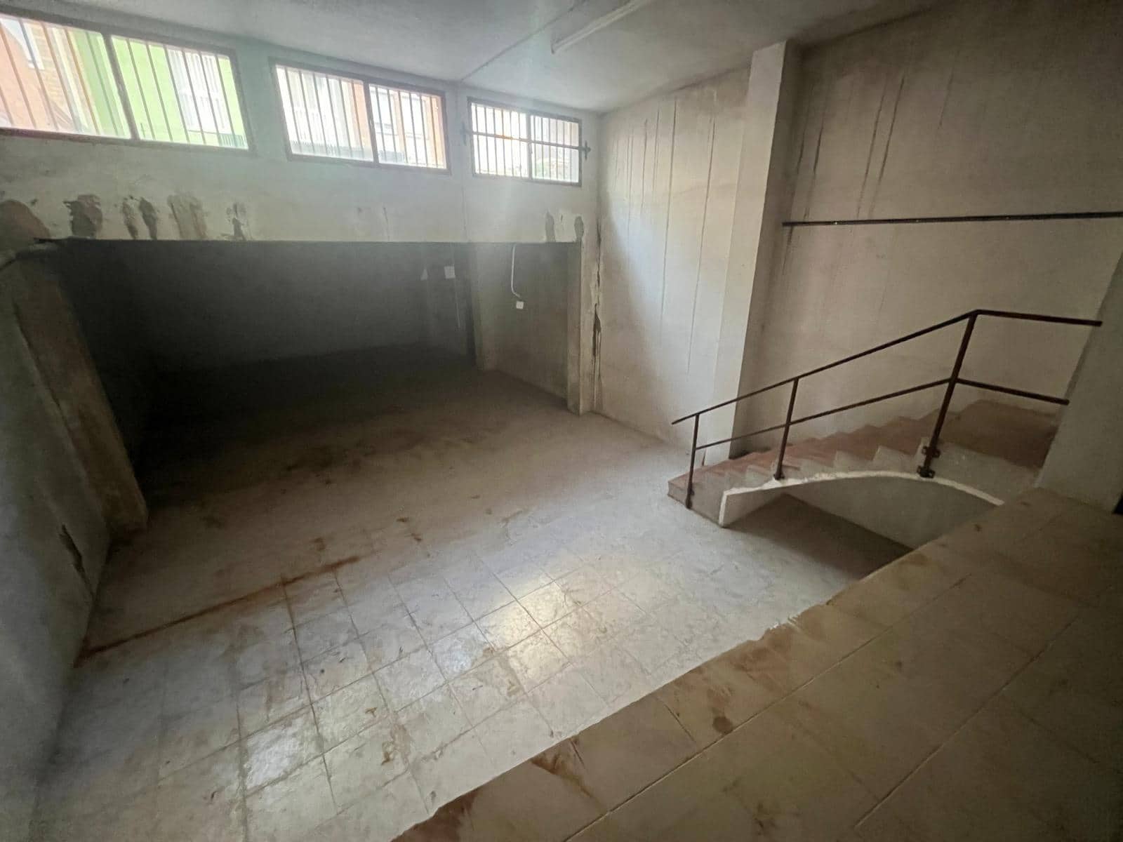 Commercial for sale in Igualada - € 150,000 (Ref: 8662725)