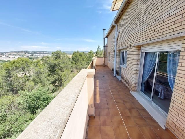 4 soveværelse Villa til salg i Odena med garage - € 259.900 (Ref: 8672068)