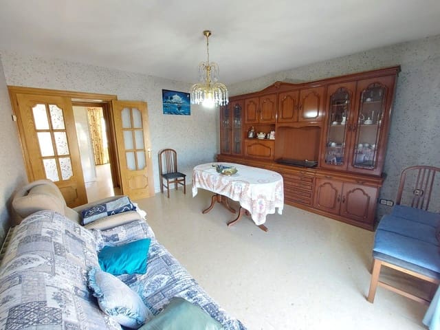 4 soveværelse Villa til salg i Odena med garage - € 259.900 (Ref: 8672068)