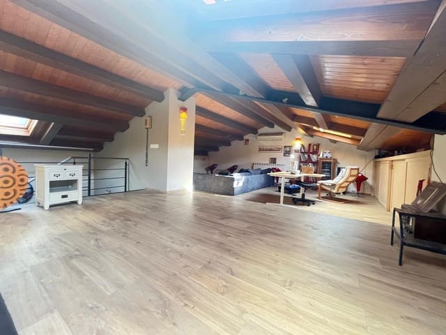 3 soveværelse Villa til salg i La Pobla de Claramunt med garage - € 295.000 (Ref: 8682584)